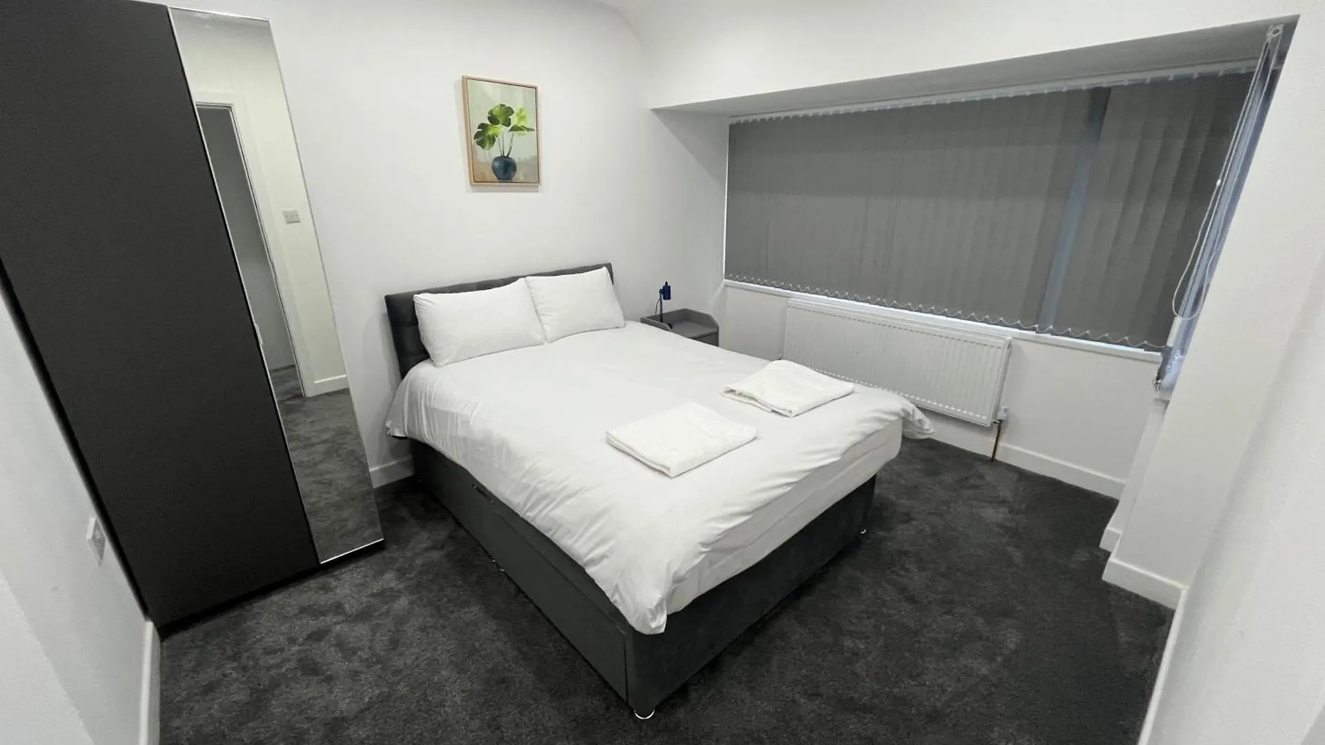 Holiday home Spacious 4 Bed Home - Sleeps 7 Garden & Parking Birmingham United Kingdom